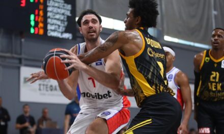 Η ΑΕΚ έσπρωξε στον γκρεμό τον Πανιώνιο