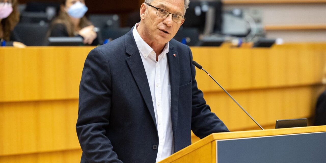 Νίκη της Δημοκρατίας η έγκριση της έκθεσης για το Κράτος Δικαίου