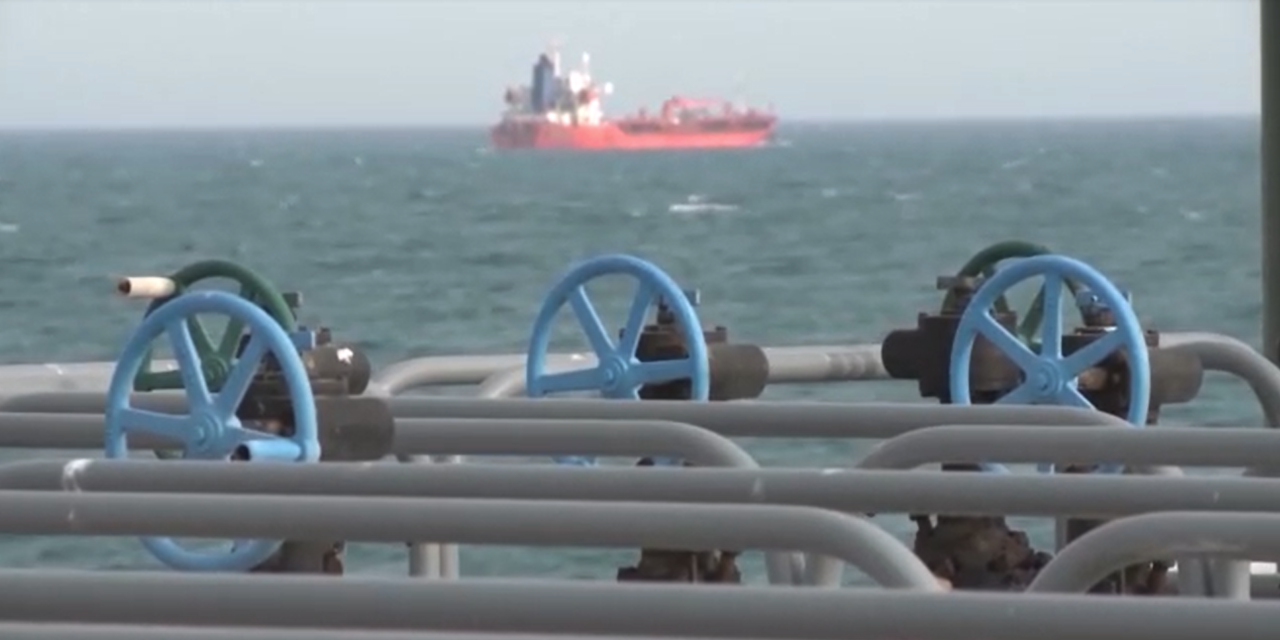 Σε υψηλό τετραετίας το πετρέλαιο – Εκτόξευση του Μπρεντ και ανησυχία στις αγορές μετά την απειλή Τραμπ για παρατεταμένο αποκλεισμό του Ορμούζ