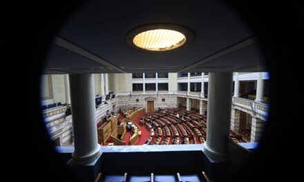 Κινήσεις από την κυβέρνηση για εσωκομματική νηνεμία 