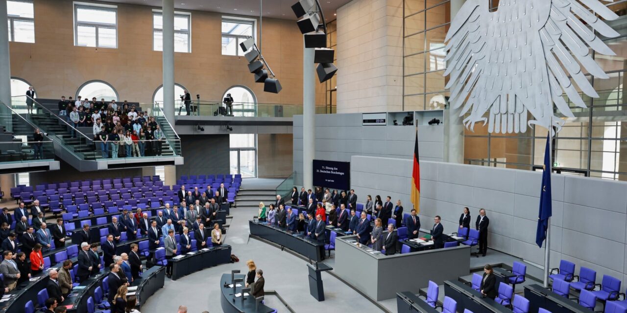 Η γερμανική κυβέρνηση αναθεωρεί προς τα κάτω την πρόβλεψη για την ανάπτυξη του 2026 και του 2027