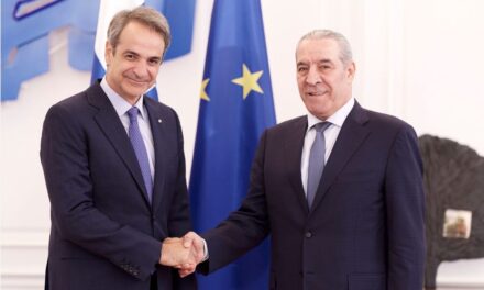 Συνάντηση Μητσοτάκη με τον αντιπρόεδρο της Παλαιστινιακής Αρχής για τις εξελίξεις στη Μέση Ανατολή