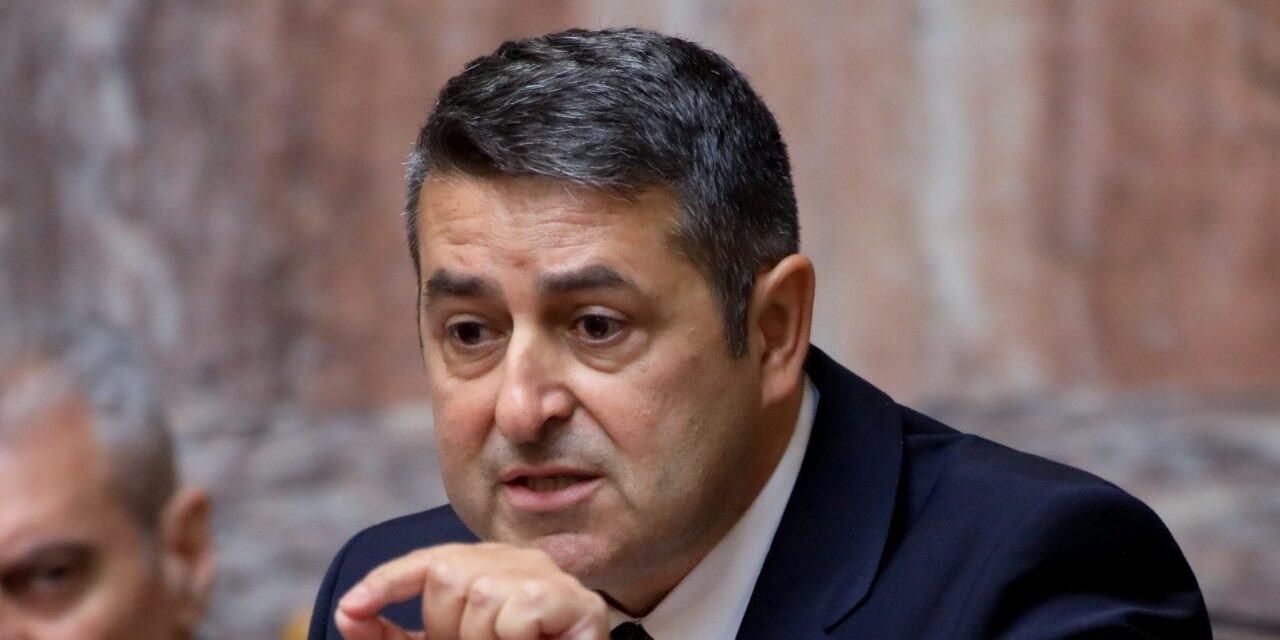 Γιώργος Μυλωνάκης: Παραμένει διασωληνωμένος – Σταθερή η κατάστασή του