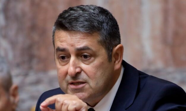 Γιώργος Μυλωνάκης: Παραμένει διασωληνωμένος – Σταθερή η κατάστασή του