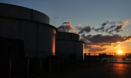 Πετρέλαιο: Το Brent πάνω από τα 119 δολάρια, στο υψηλότερο επίπεδο από το 2022