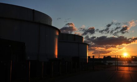 Οι ελπίδες για αποκλιμάκωση στη Μέση Ανατολή έριξαν την τιμή του πετρελαίου