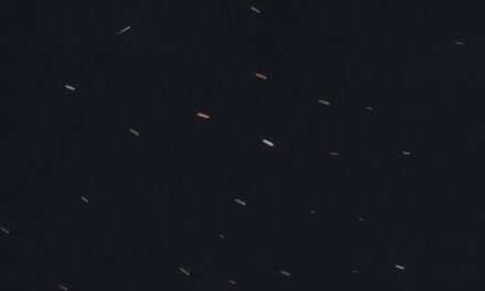 Reuters: Περίπου 20 πλοία διέρχονται τα Στενά του Ορμούζ