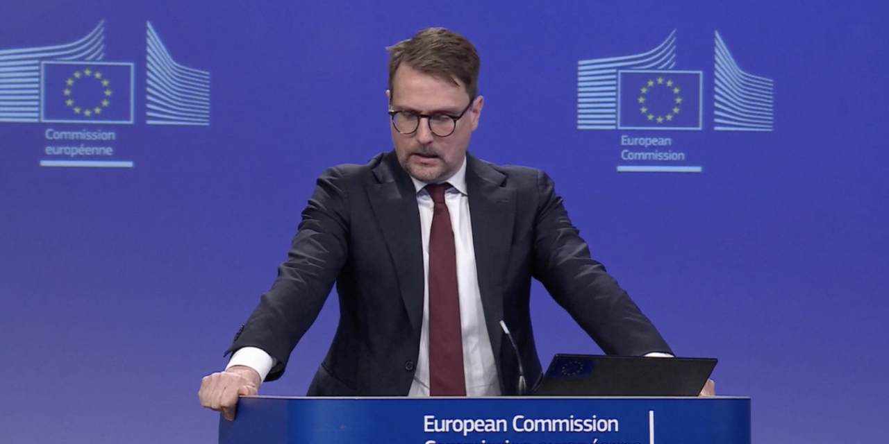 Η Κομισιόν αιτιολογεί ευελιξία στο Entry/ Exit System – Η τουριστική αγορά επικροτεί την απόφαση της Αθήνας για τους Βρετανούς