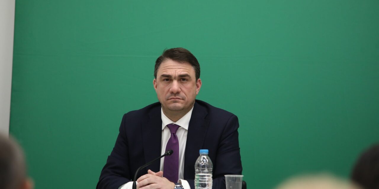 Ο Πρωθυπουργός είναι ο αρχιτέκτονας της τοξικότητας