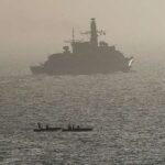 «Κανένα εμπορικό πλοίο δεν πέρασε το Ορμούζ», λέει το Ιράν, έκρηξη σε φορτηγό πλοίο, πύραυλοι κατά ΗΑΕ