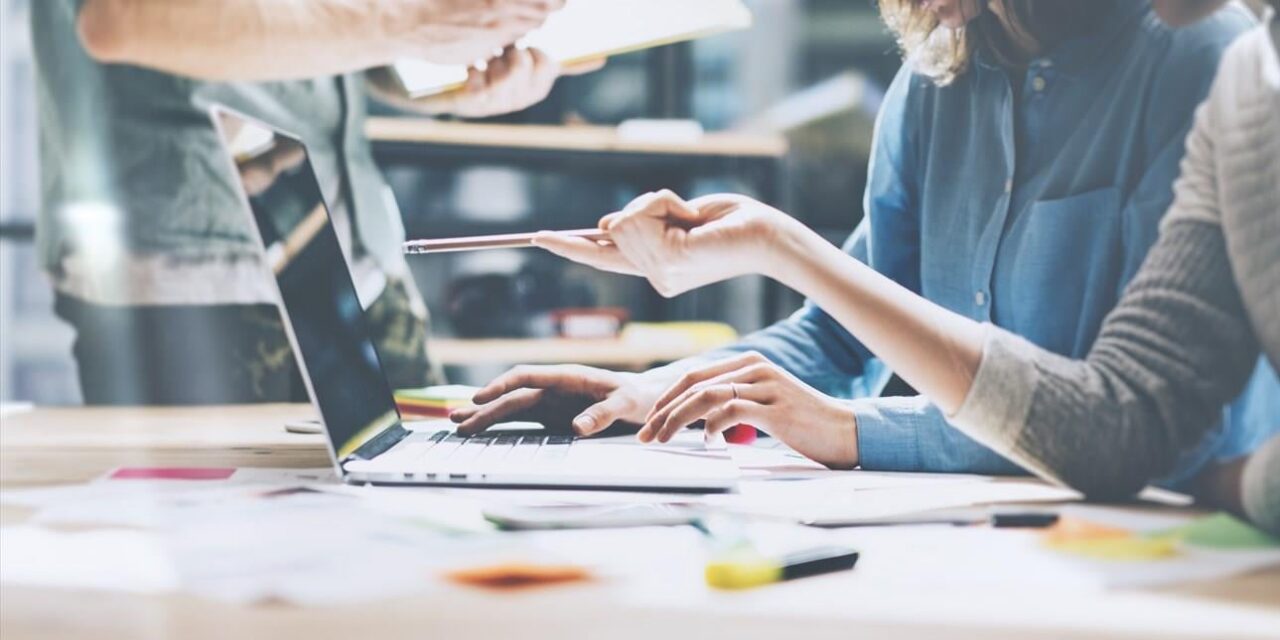 Τρία προγράμματα χρηματοδότησης για ΜμΕ & Startups στον τομέα της Τεχνητής Νοημοσύνης