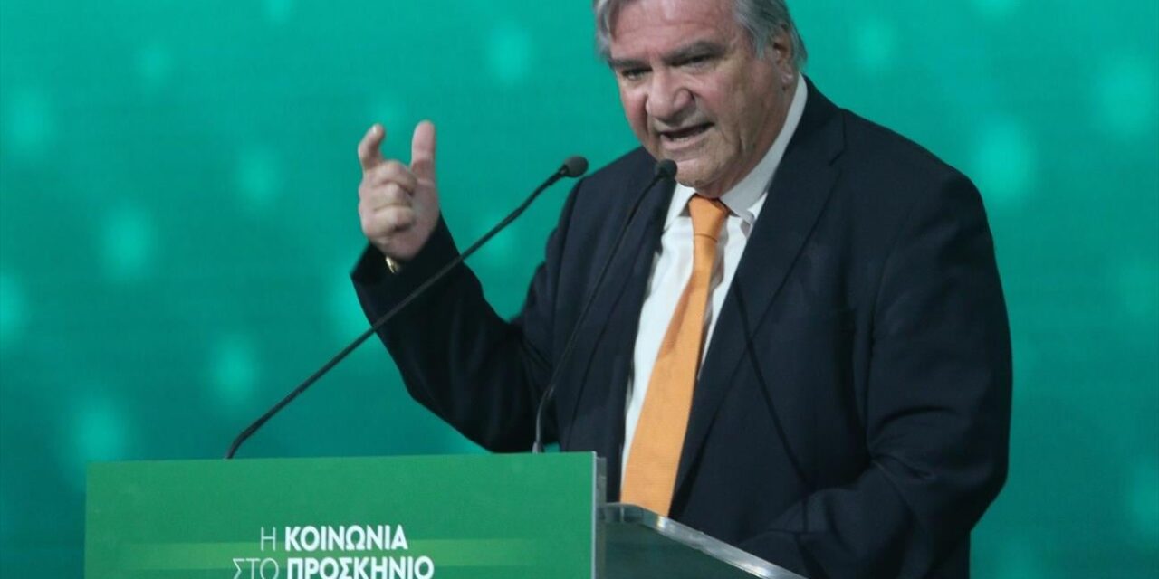 Παραιτήθηκε από το ΠΑΣΟΚ με σφοδρή επίθεση στον Ανδρουλάκη