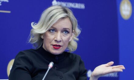 Ο Αυγερινός ζητά από τον εισαγγελέα να «καλέσει» την Ζαχάροβα