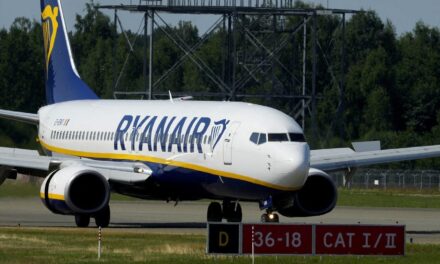 Κατηγορεί τη Fraport ότι αύξησε τα τέλη στη Θεσσαλονίκη κατά 66%