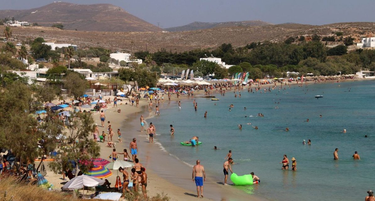 ΙΕΛΚΑ: Οι μισοί δεν θα πάνε διακοπές φέτος, τι δείχνει νέα έρευνα