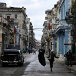 «Παράνομες» και «καταχρηστικές» οι νέες αμερικανικές κυρώσεις