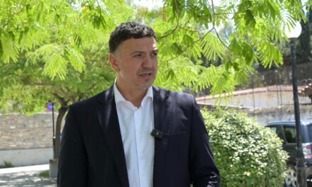 Μεταφέρουμε το εμπορικό λιμάνι, αναβαθμίζουμε το παραλιακό μέτωπο