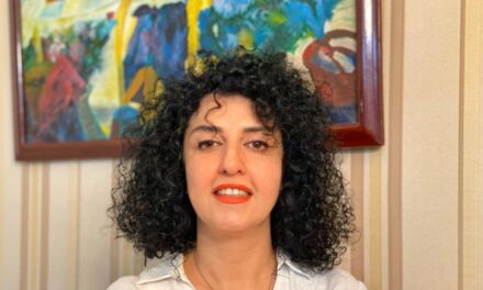 Η φυλακισμένη νομπελίστρια Ειρήνης Μοχαμαντί μεταφέρθηκε σε νοσοκομείο