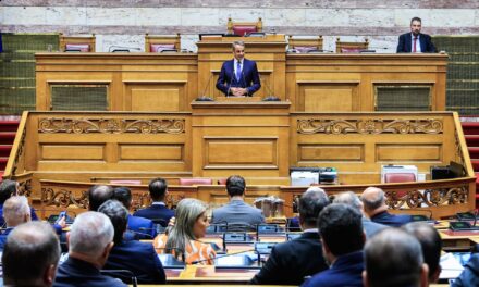 Αντίδοτο στην εσωστρέφεια ψάχνει η κυβέρνηση