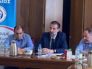 Προτεραιότητα η στήριξη της αγοράς του Πειραιά