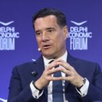 Πώς ο Έλληνας υπουργός που κάποτε προώθησε ένα αντισημιτικό βιβλίο έγινε ο πιο ένθερμος υποστηρικτής του Ισραήλ