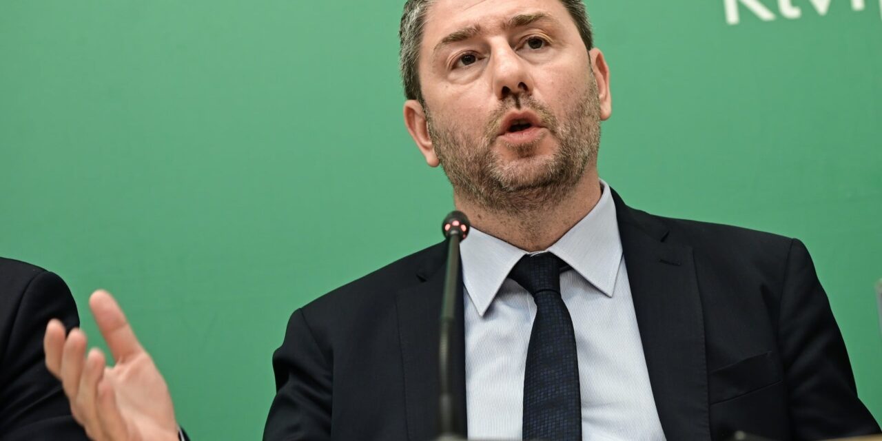 Τον διέγραψε ο Ανδρέας Παπανδρέου, τον απέπεμψε ο Σημίτης, διέσπασε το ΠΑΣΟΚ, «συνεπής» η στάση του