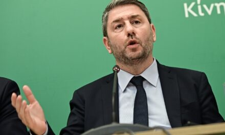Τον διέγραψε ο Ανδρέας Παπανδρέου, τον απέπεμψε ο Σημίτης, διέσπασε το ΠΑΣΟΚ, «συνεπής» η στάση του