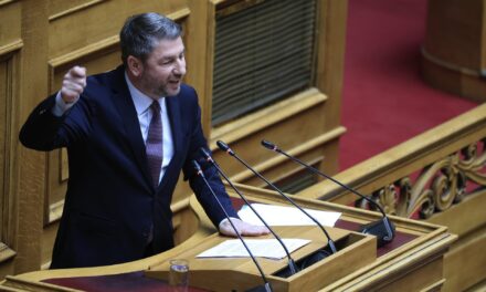 Ν. Ανδρουλάκης: Οφείλω να στραφώ νομικά κατά του διοικητή της ΕΥΠ