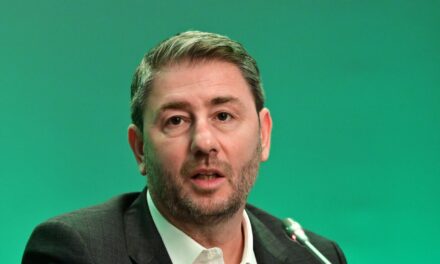Η δήθεν θεσμικότητα δεν μπορεί να καμουφλάρει τον πολιτικό σας κατήφορο