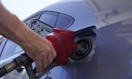 Άνοδος πετρελαίου για δεύτερη εβδομάδα: Νέα αύξηση στις χονδρικές τιμές των καυσίμων προ των πυλών