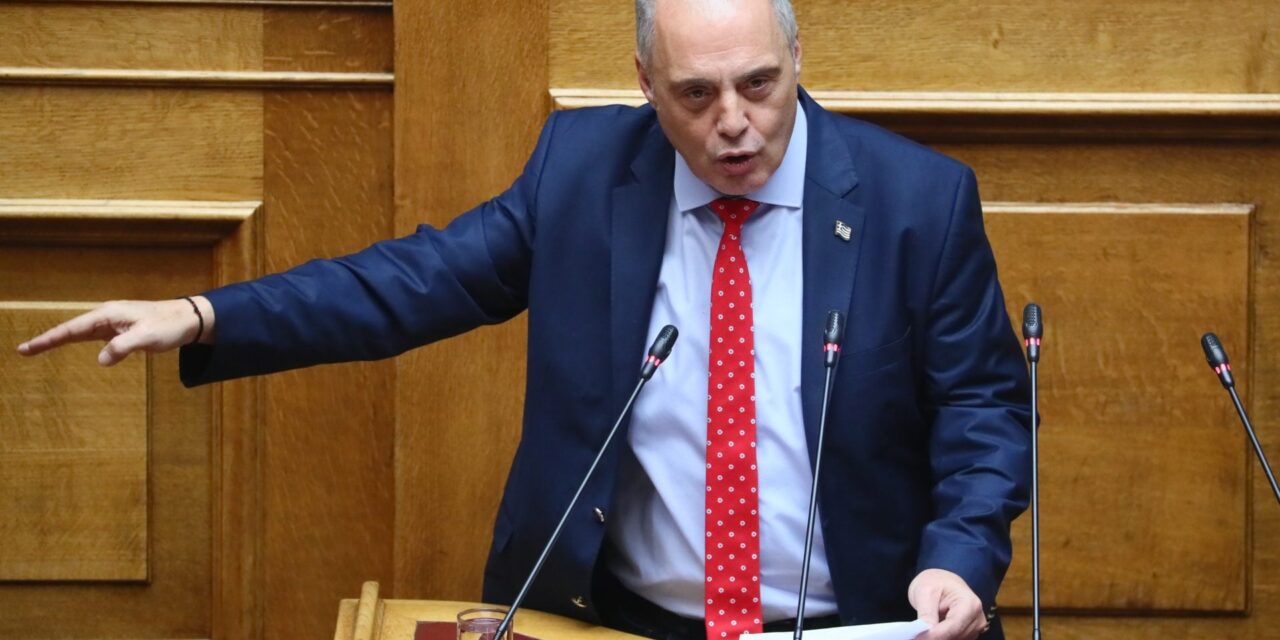 Άρση ασυλίας για τον Κυριάκο Βελόπουλο αποφάσισε η Βουλή