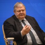 Καχύποπτη η κοινωνία απέναντι στο πολιτικό αφήγημα που επιχειρείται να της επιβληθεί, «υφέρπει ένας βρασμός»
