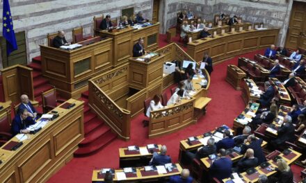 Σφοδρή αντιπαράθεση στη Βουλή για τις υποκλοπές: Με 151 βουλευτές η απόφαση για σύσταση εξεταστικής