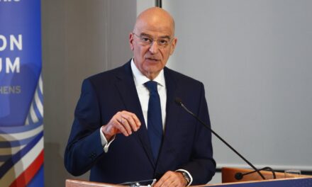 Κλιμακώνονται οι αναθεωρητικές βλέψεις με την επίκληση ανύπαρκτων δικαιωμάτων