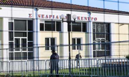 Συνεχίζονται οι ενστάσεις των κατηγορουμένων για τις παραστάσεις προς υποστήριξη της κατηγορίας