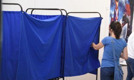 Δημοσκόπηση Opinion Poll: Απώλειες για τη ΝΔ