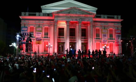 Στην κορυφή της Ευρώπης ο Ολυμπιακός: Μεθυσμένη πολιτεία ο Πειραιάς
