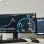 Η αβάσταχτη ελαφρότητα της αγοράς μετοχών και το σήμα «φούσκας» μέσω…ομολόγων