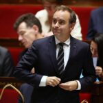 Γαλλία: Ο πρωθυπουργός Λεκορνί αποκλείει ευρείες μειώσεις φόρων στα καύσιμα