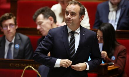 Γαλλία: Ο πρωθυπουργός Λεκορνί αποκλείει ευρείες μειώσεις φόρων στα καύσιμα