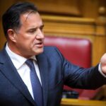 «Αν δεν έχετε καταλάβει ακόμη, είστε αφελείς»