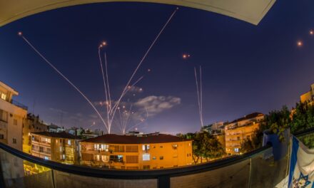 Έστειλε συστοιχία του Σιδερένιου Θόλου και προσωπικό στα ΗΑΕ