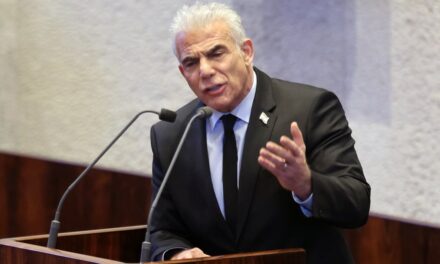 Ο ηγέτης της αξιωματικής αντιπολίτευσης στο Ισραήλ δηλώνει «είμαστε έτοιμοι» για πρόωρες εκλογές.