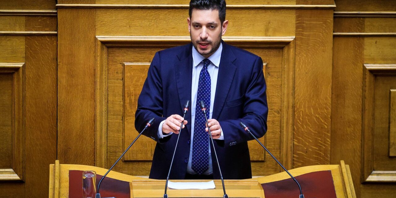 Εντός 10 ημερών το νομοσχέδιο για «πλήρη απαγόρευση κυκλοφορίας ανηλίκου με ηλεκτρικό πατίνι σε δρόμο»