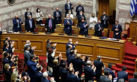 «Η ανοχή της αισχρότητος είναι το κυριώτατον γνώρισμα του καθ’ ημάς Έλληνος…»- Διαξιφισμοί με τον Κων. Φράγκο