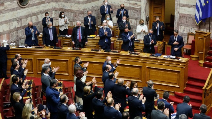 «Η ανοχή της αισχρότητος είναι το κυριώτατον γνώρισμα του καθ’ ημάς Έλληνος…»- Διαξιφισμοί με τον Κων. Φράγκο