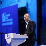 Συνέδριο Ν.Δ.: Εγκώμια Μάνφρεντ Βέμπερ για τον Κ. Μητσοτάκη