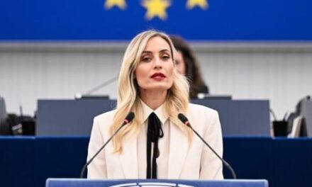 Υπερψηφίστηκε η έκθεσή της στο Ευρωκοινοβούλιο για τη φροντίδα και τις ανισότητες