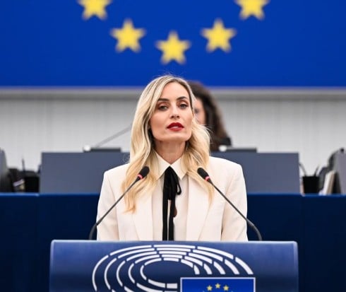 Υπερψηφίστηκε η έκθεσή της στο Ευρωκοινοβούλιο για τη φροντίδα και τις ανισότητες