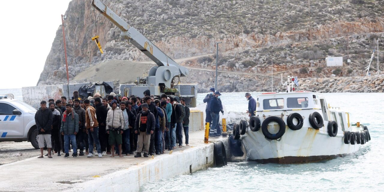 Μείωση άνω του 40% στις μεταναστευτικές ροές – Ενισχυμένη επιτήρηση σε Αιγαίο και Κρήτη